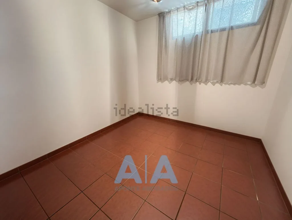 1431486945